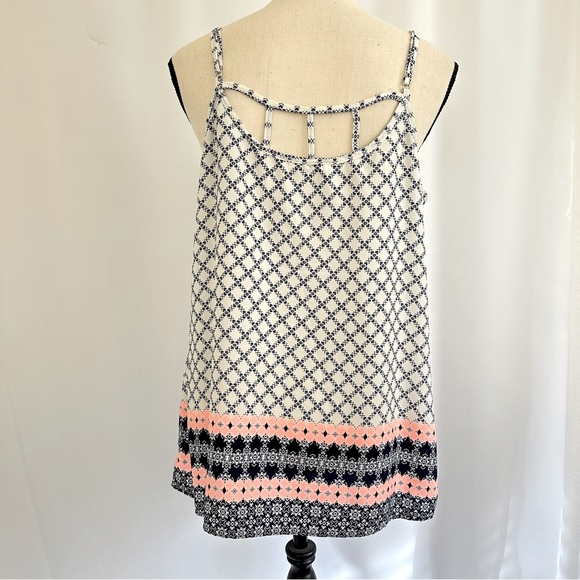 Women’s Skies Are Blue Tank Top Size XL - Picture 3 of 4